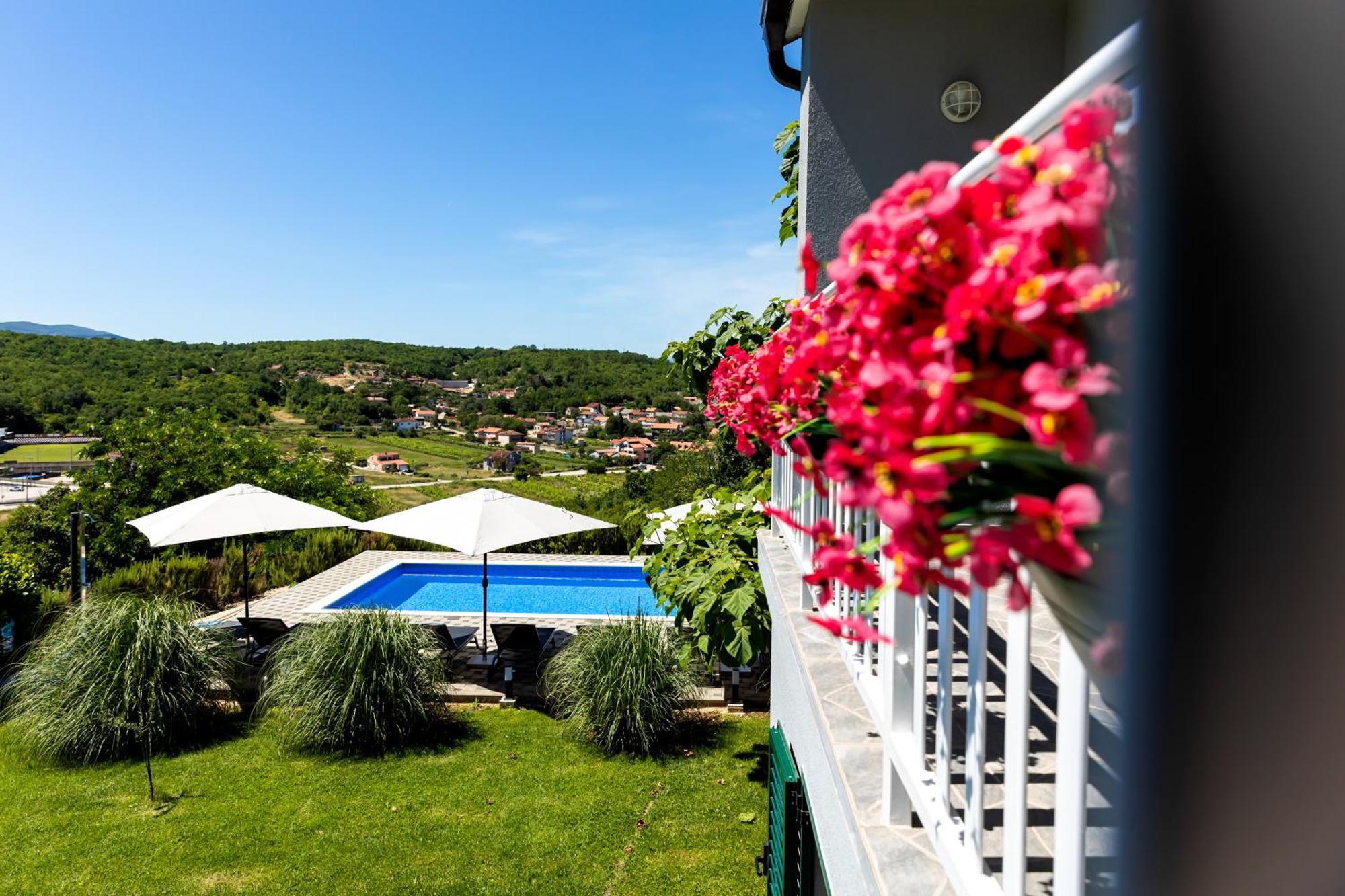 Villa Matko - Family Destination Zmijavci Bagian luar foto